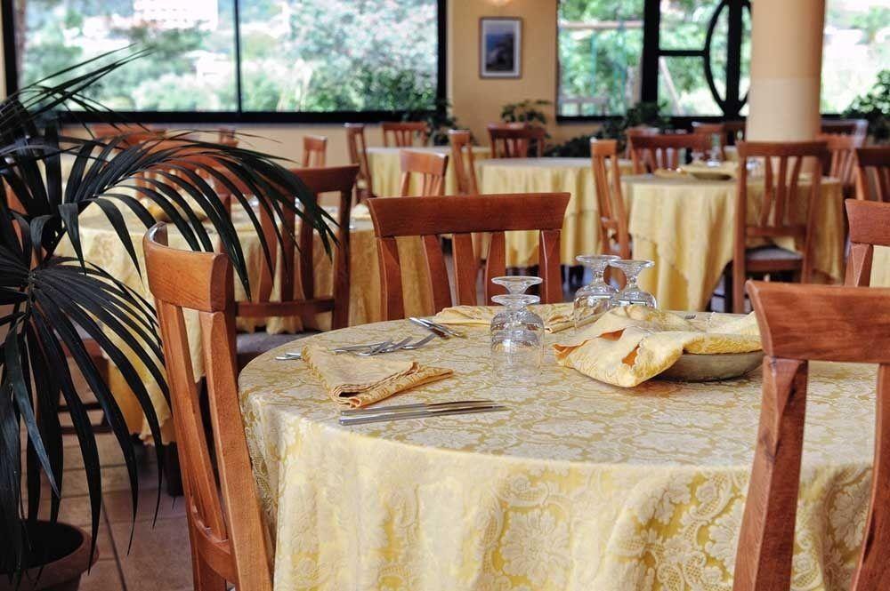 Villaggio Pineta Petto Bianco Капо-Ватикано Экстерьер фото
