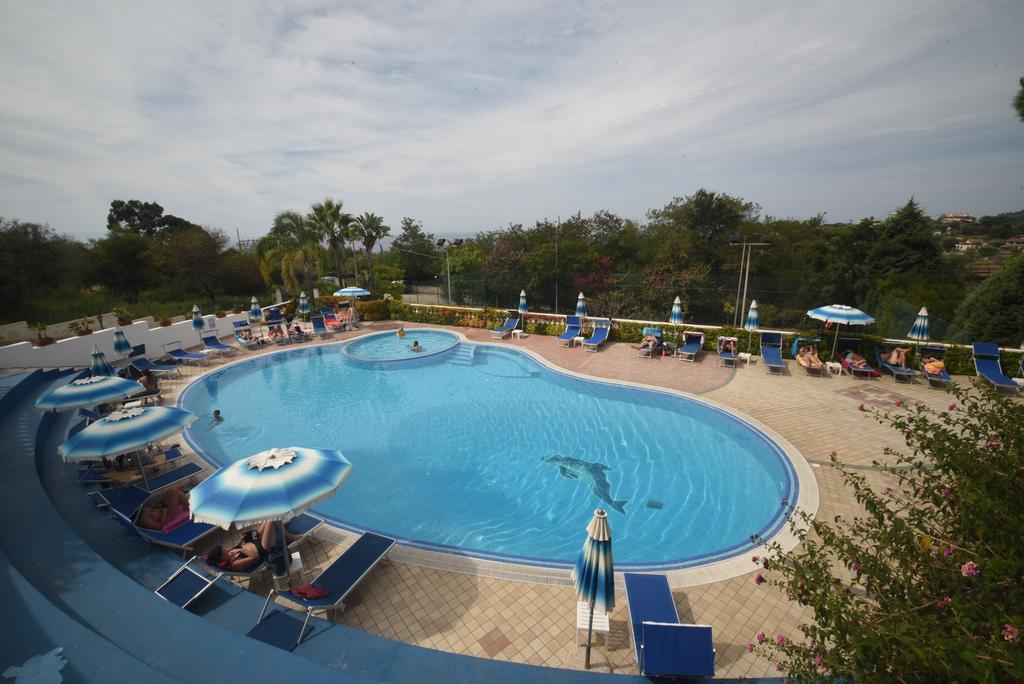 Villaggio Pineta Petto Bianco Капо-Ватикано Экстерьер фото